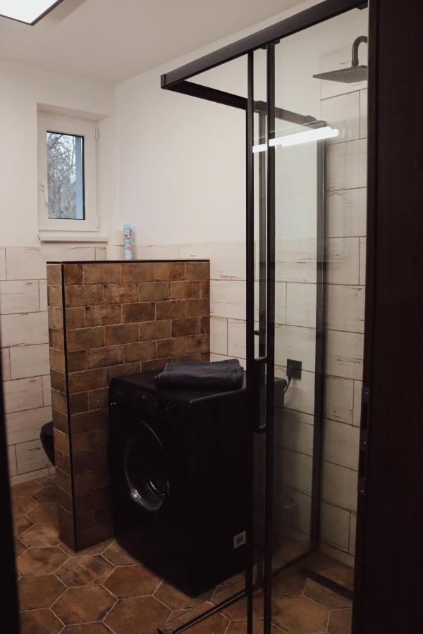 Iq Apartments 普雷绍夫 外观 照片