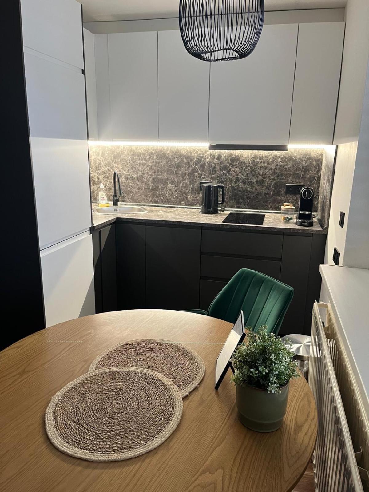 Iq Apartments 普雷绍夫 外观 照片