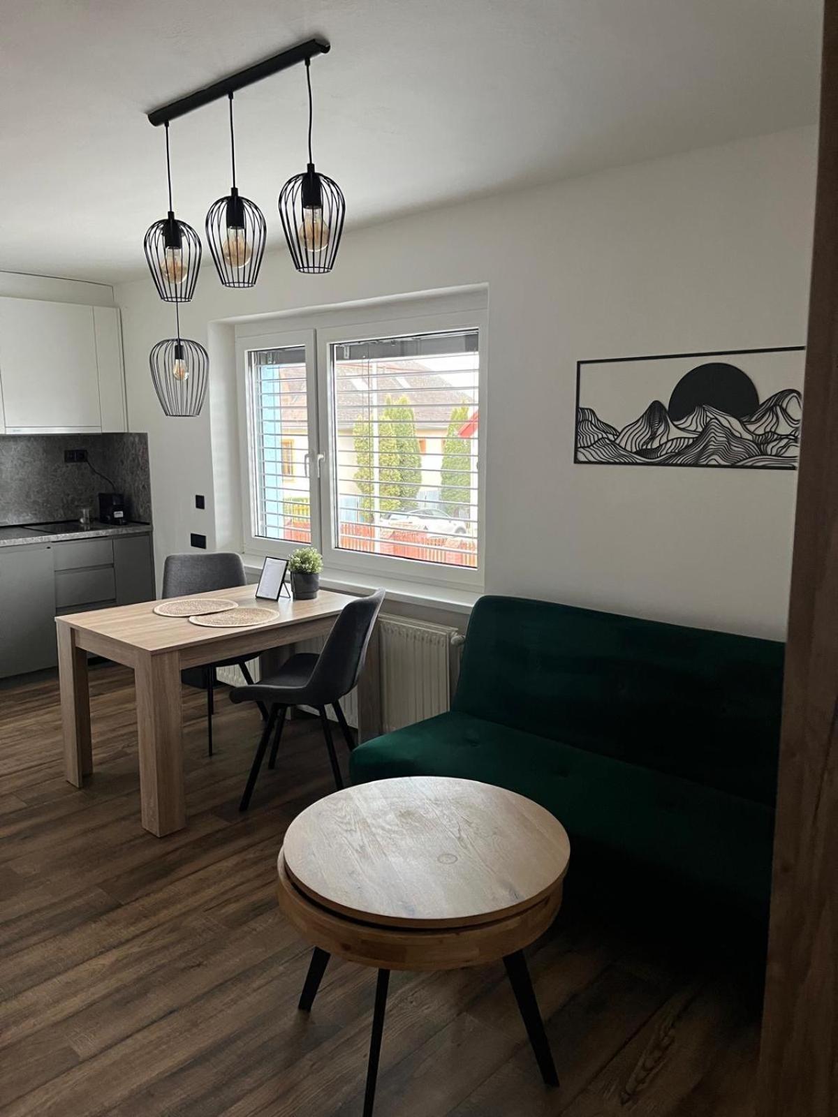 Iq Apartments 普雷绍夫 外观 照片