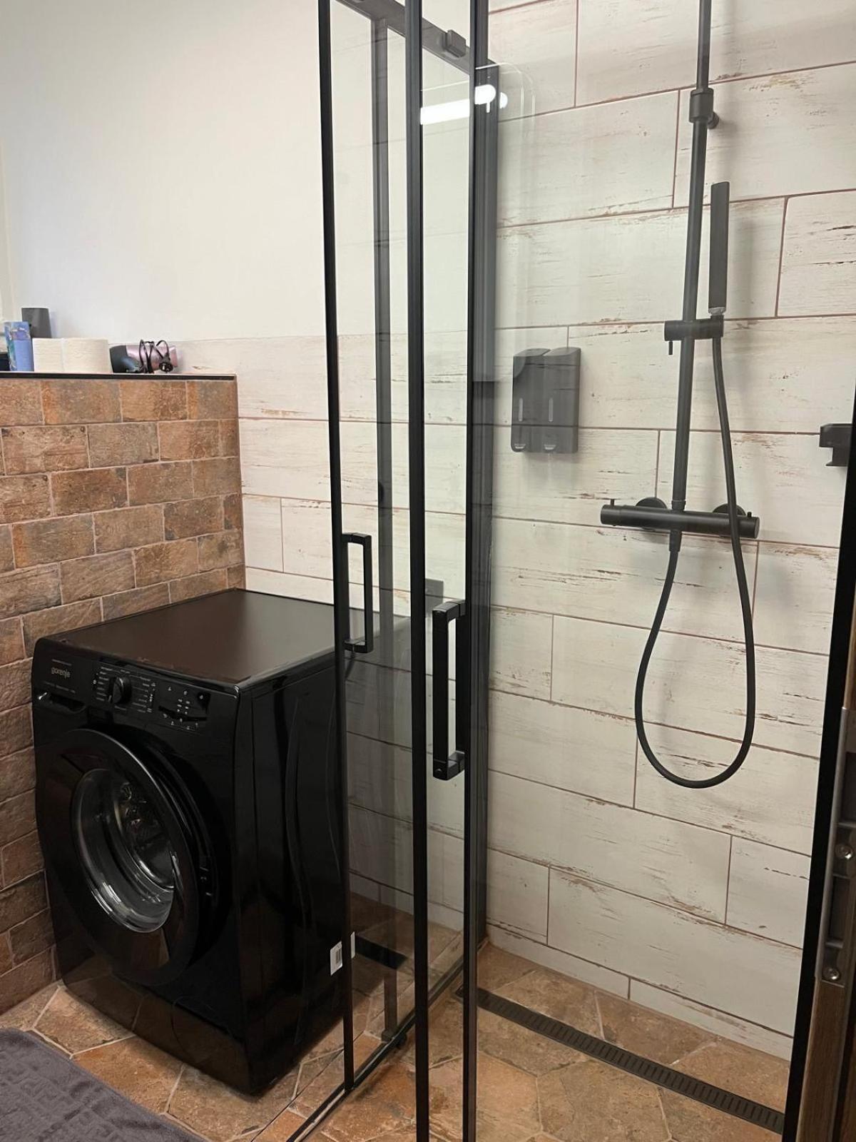 Iq Apartments 普雷绍夫 外观 照片