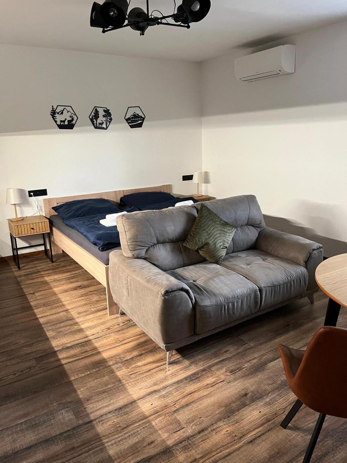 Iq Apartments 普雷绍夫 外观 照片