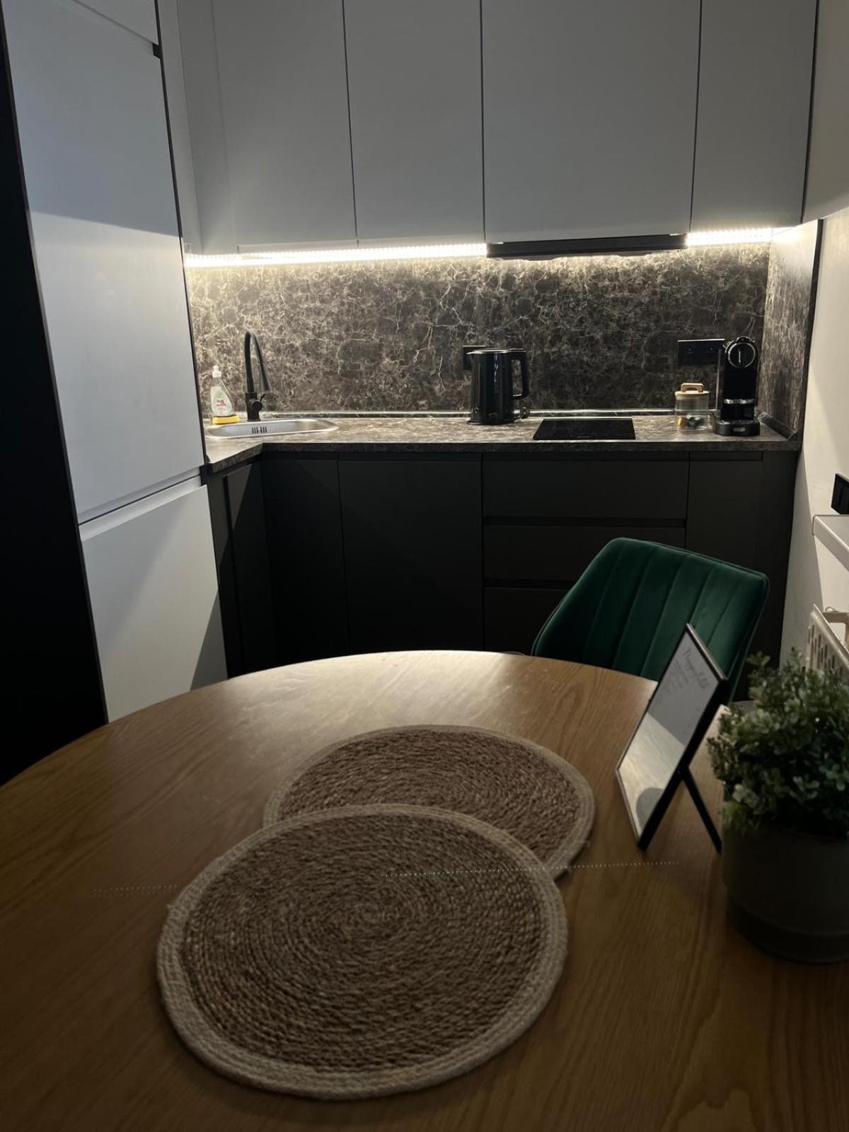 Iq Apartments 普雷绍夫 外观 照片