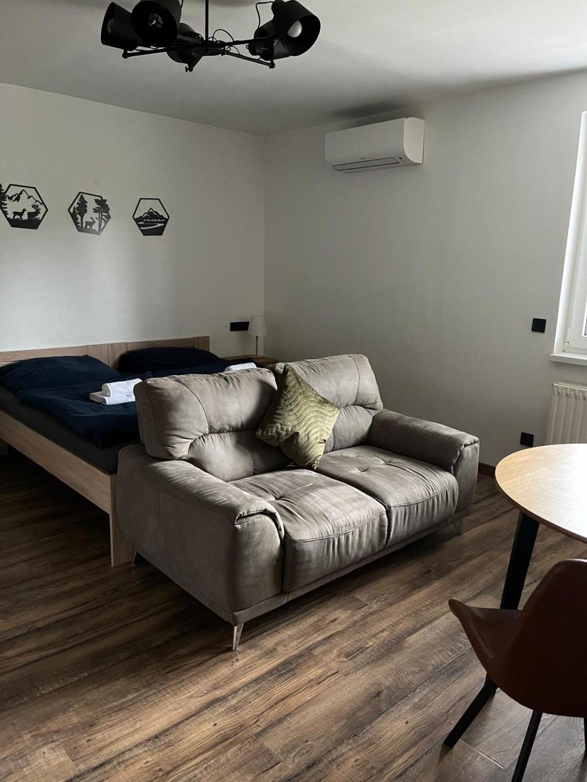 Iq Apartments 普雷绍夫 外观 照片