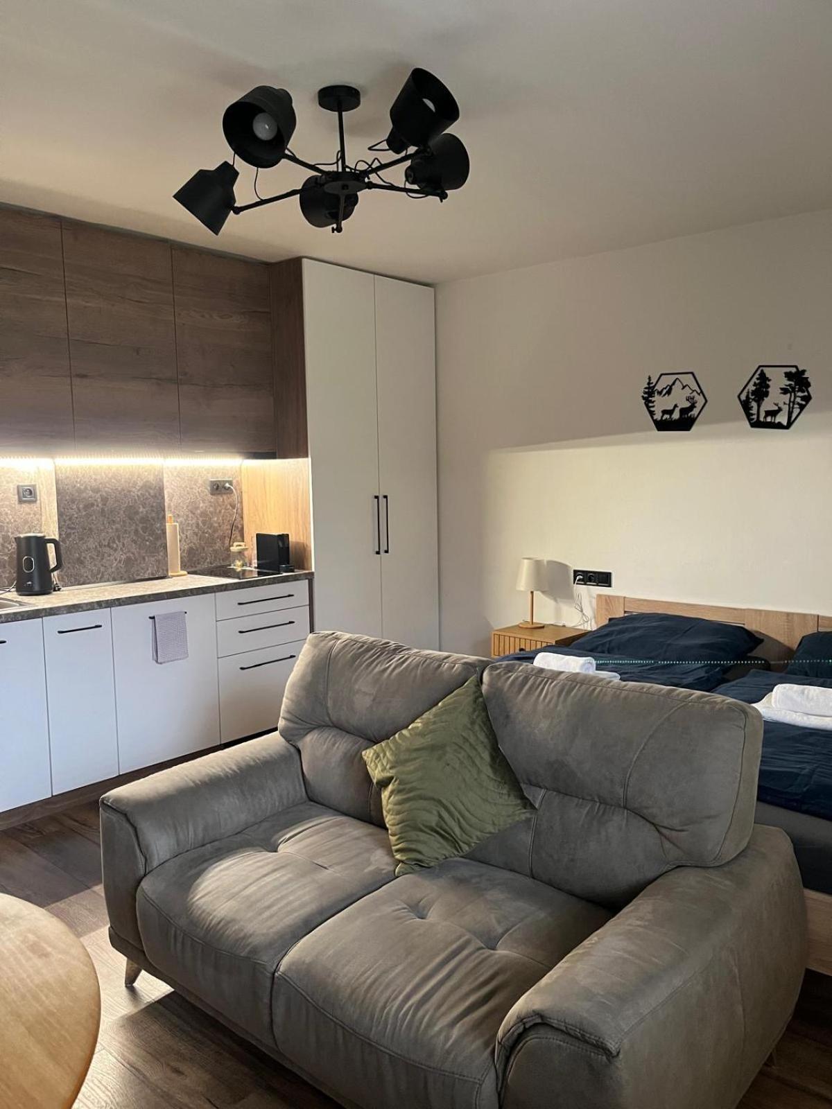 Iq Apartments 普雷绍夫 外观 照片
