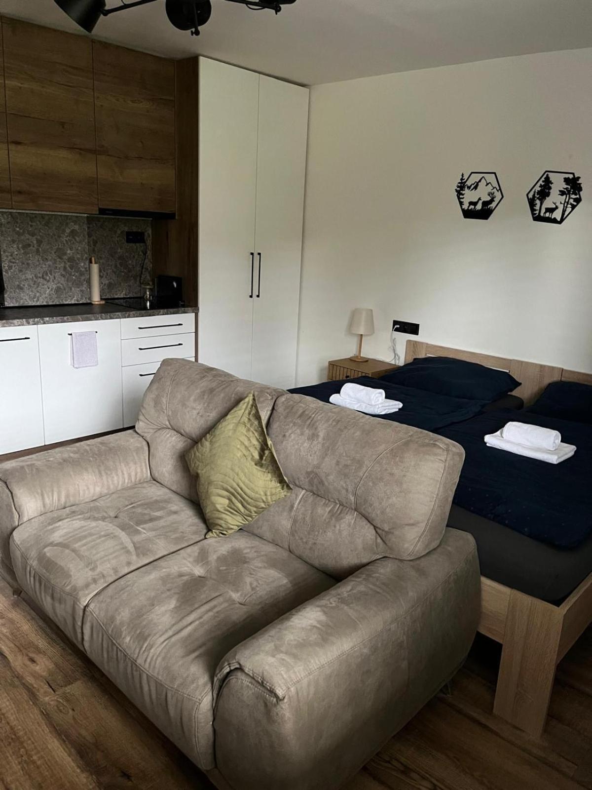 Iq Apartments 普雷绍夫 外观 照片
