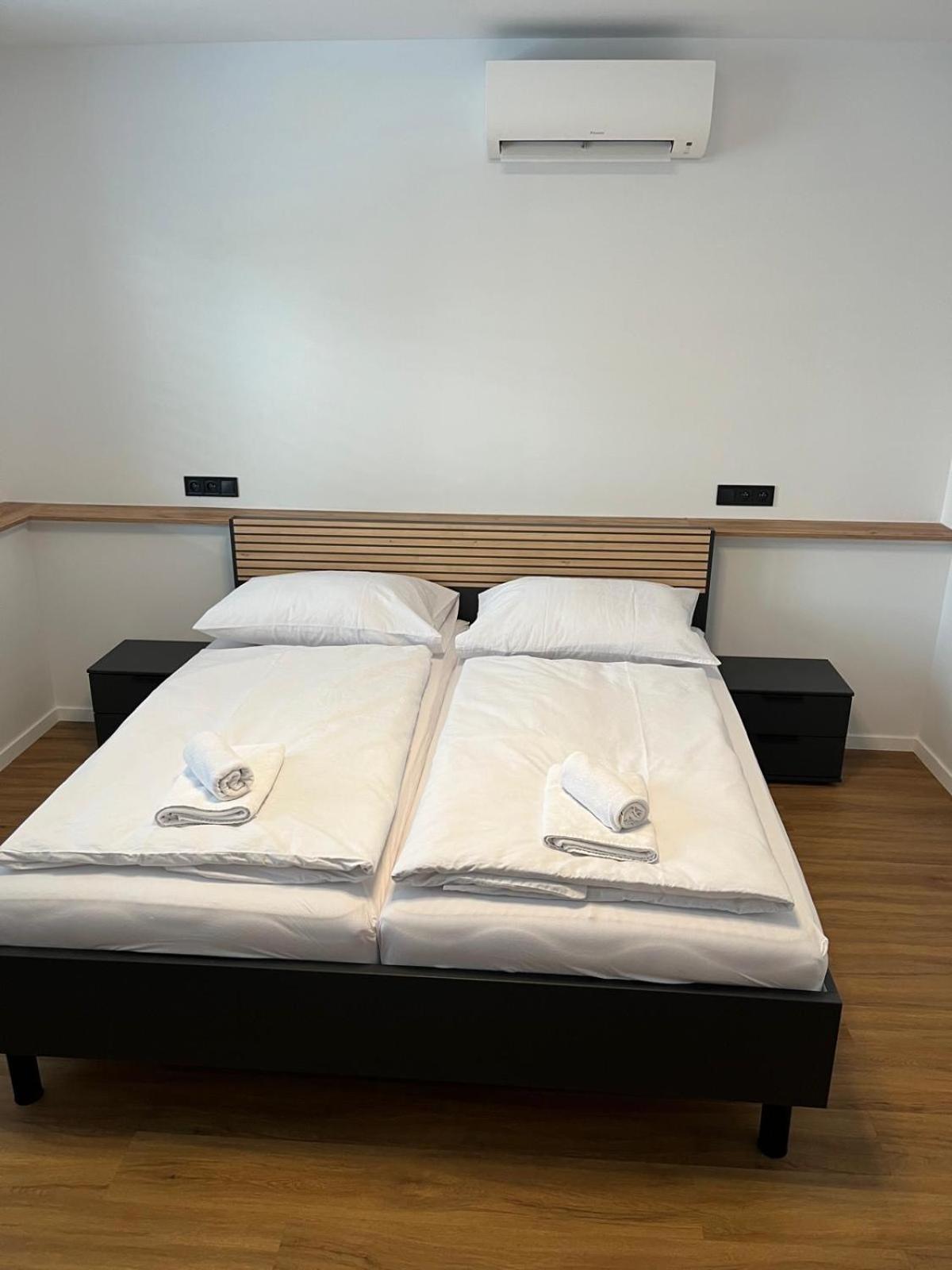 Iq Apartments 普雷绍夫 外观 照片