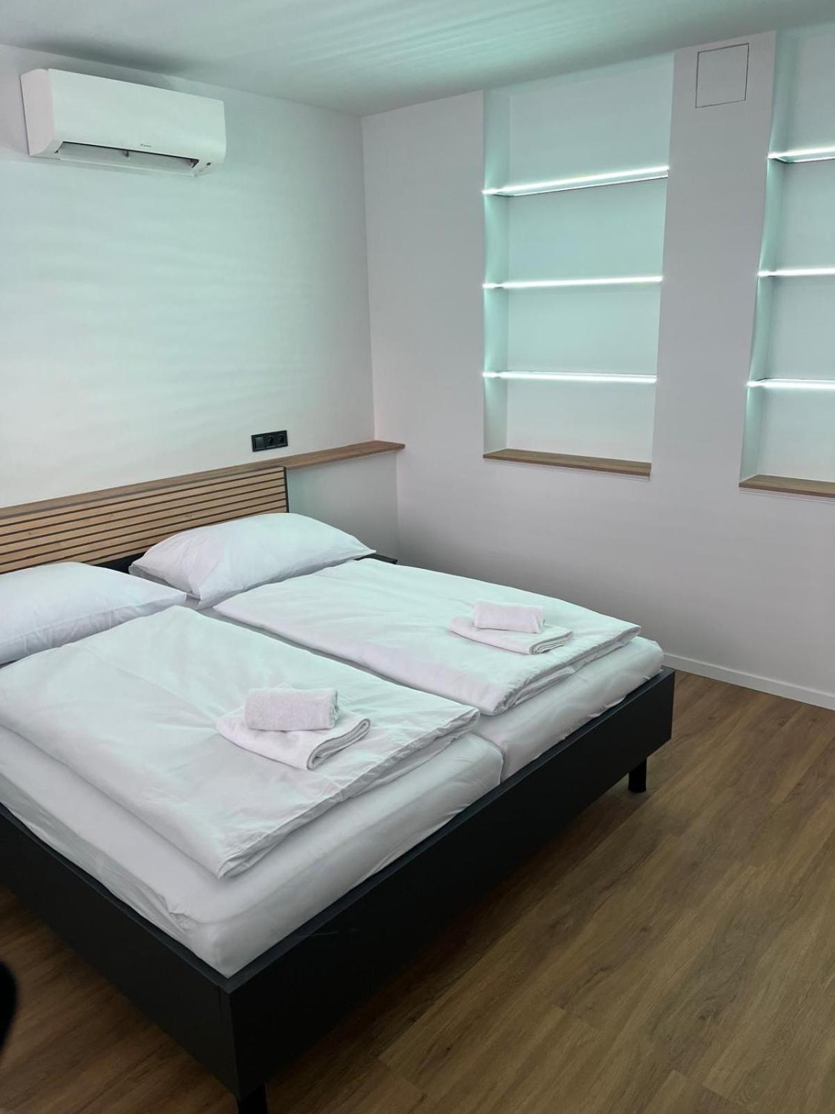Iq Apartments 普雷绍夫 外观 照片