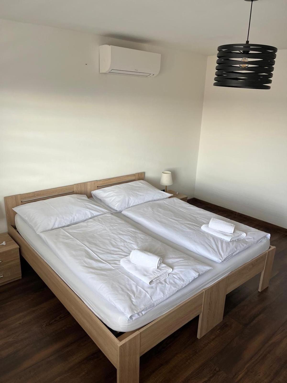 Iq Apartments 普雷绍夫 外观 照片